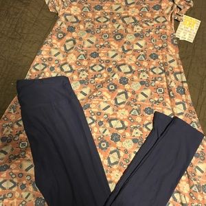 lularoe Carly and solid leggings
